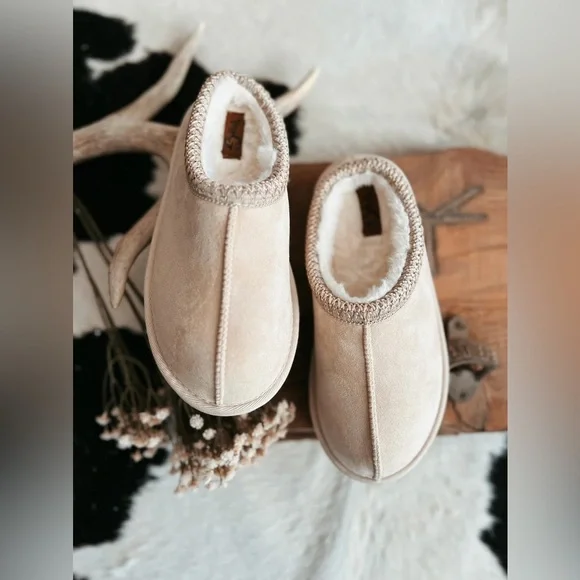 NIB Brand New Sparks Very G Cream Faux Fur Vegan Suede Slippers Slides Shoes - Picture 5 of 11